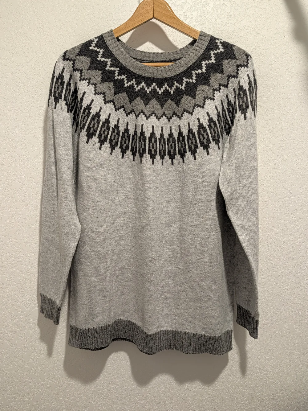Cabela's Men's Grey Fair Isle Yoke Knit Sweater Size Large